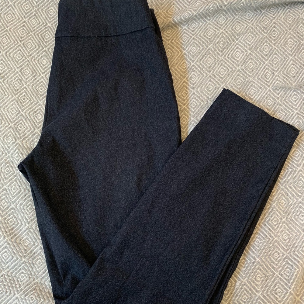 Stretchy pull up dress pants